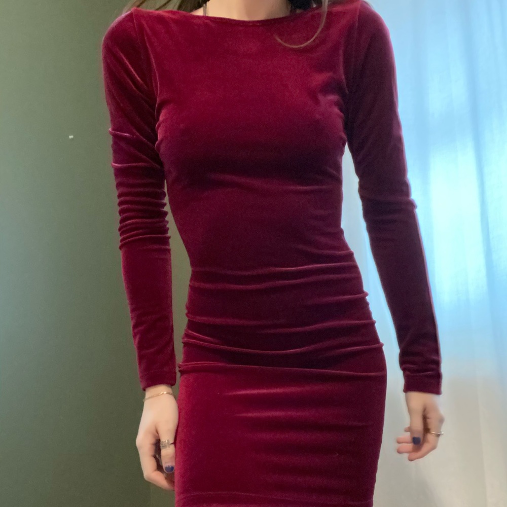 Velvet burgundy bodycon dress